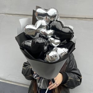 Букет из шаров с черными сердцами N118