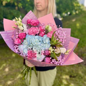 Букет из свежих ассорти цветов