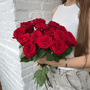 Букет цветов 7 - Красные розы 15 шт