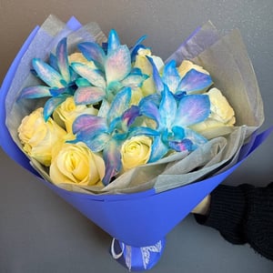 Букет из Роз и Орхидеи