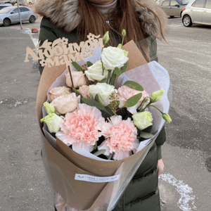Букет Лизиантуса, Роз и Диантуса