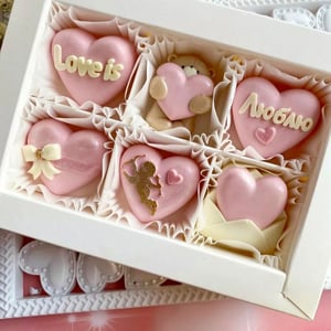 Набор из бельгийского шоколада Love is