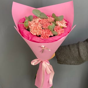 Букет из 15 розовых гвоздик