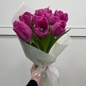 Букет «Розовые тюльпаны в упаковке»