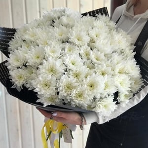 Букет из 35 кустовых хризантем