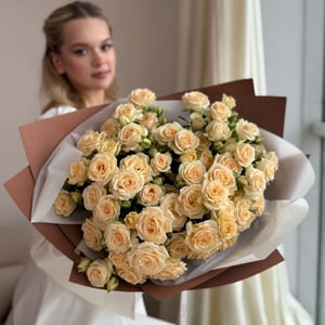 Букет кустовых роз