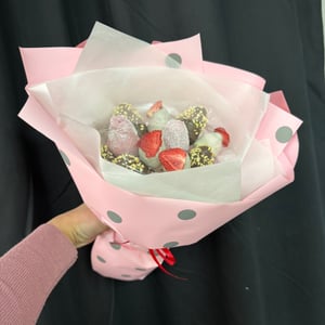 Букет из 15 клубник
