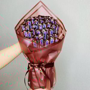 Букет из конфет Сникерс