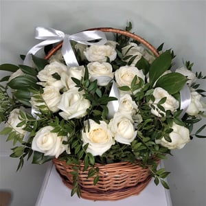 Корзина с цветами «Монро» из роз